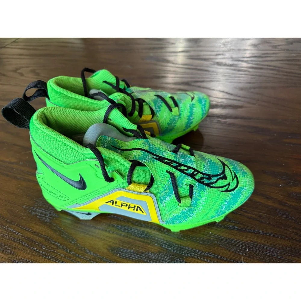Nike Alpha Menace Pro 3 Football Cleats Mens 8 Green FB8442-303 Good Mid Top